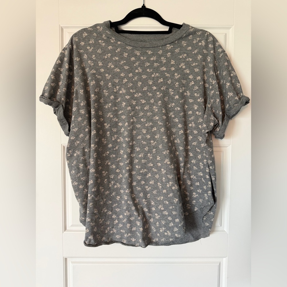 Torrid Gray Floral Short Sleeve Tee